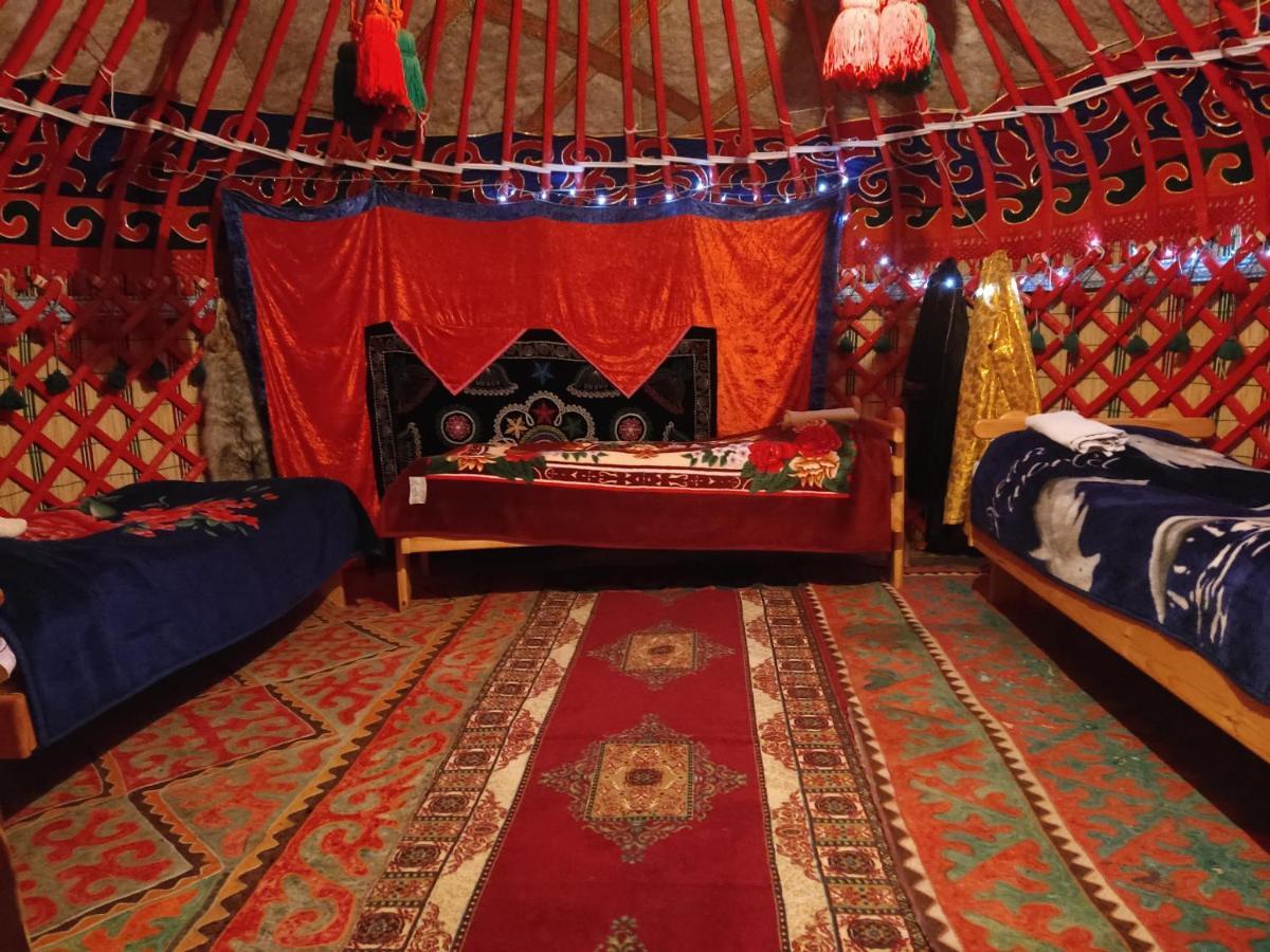 Karakol Yurt Lodge المظهر الخارجي الصورة